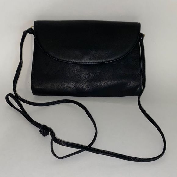 Koret Handbags - Vintage Black Leather Koret envelope crossbody purse bag w/detachable strap